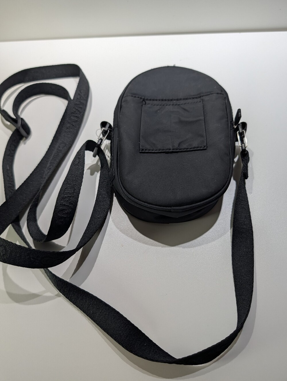 Lululemon Canada flag mini crossbody - Picture 3 of 4